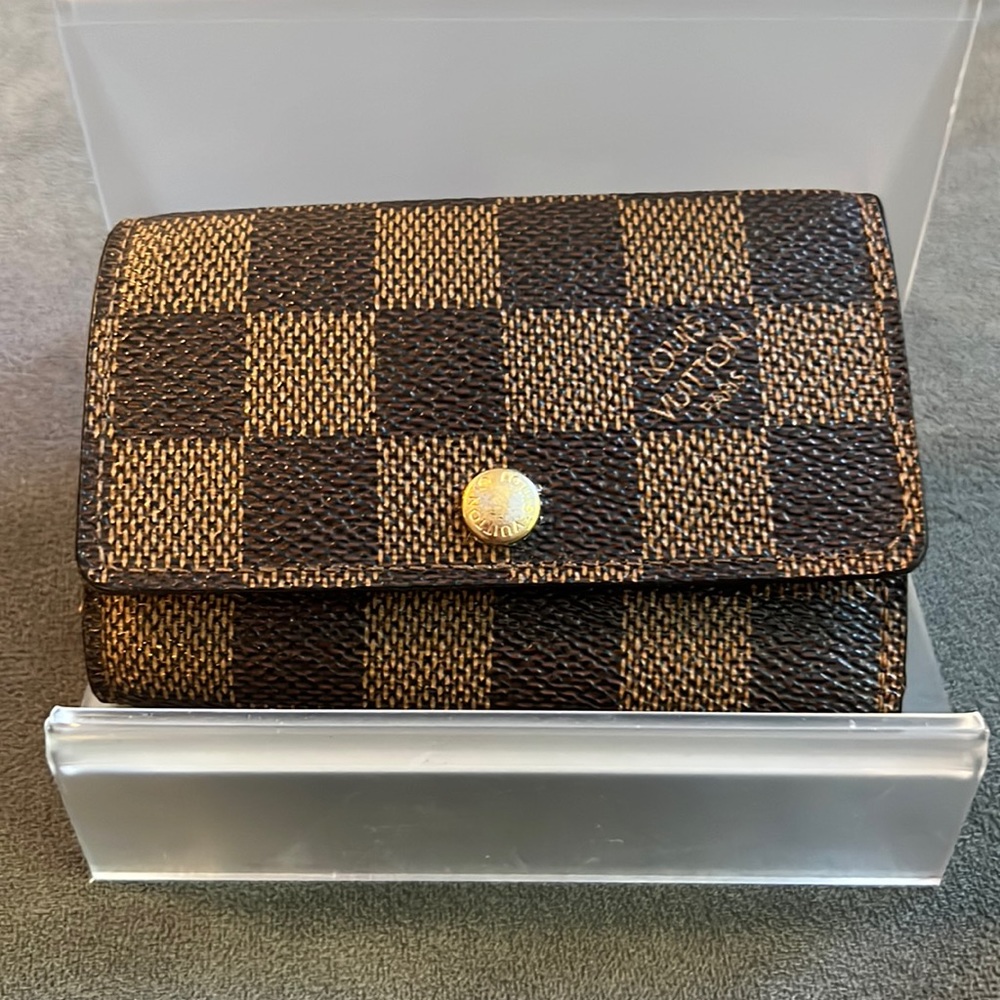Authentic Louis Vuitton Key Holder